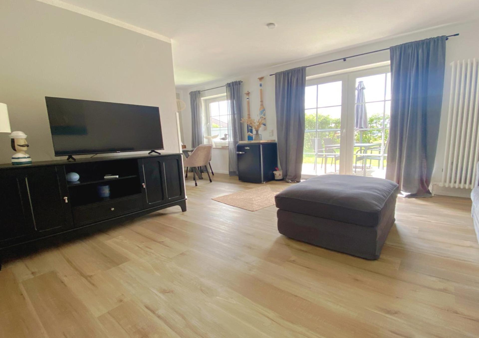 Nessmersiel, Renovierte Erdgeschosswohnung Mit Garten In Deichnaehe, Wallbox, Bettwaesche Inklusive Luaran gambar